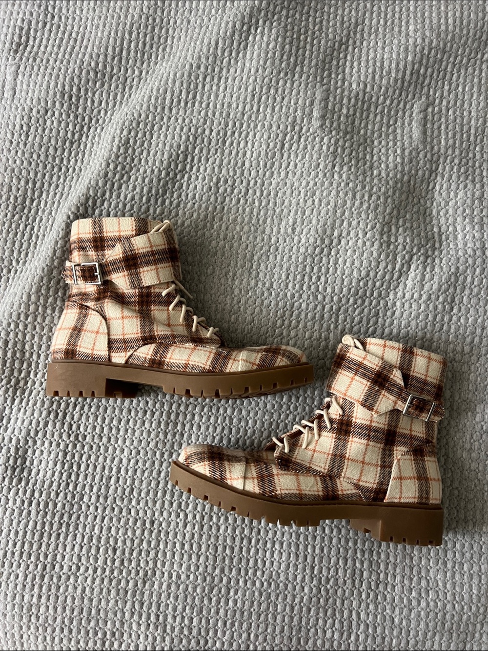 JESSICA SIMPSON Plaid Lace-Up Combat Boots in Cream and Brown